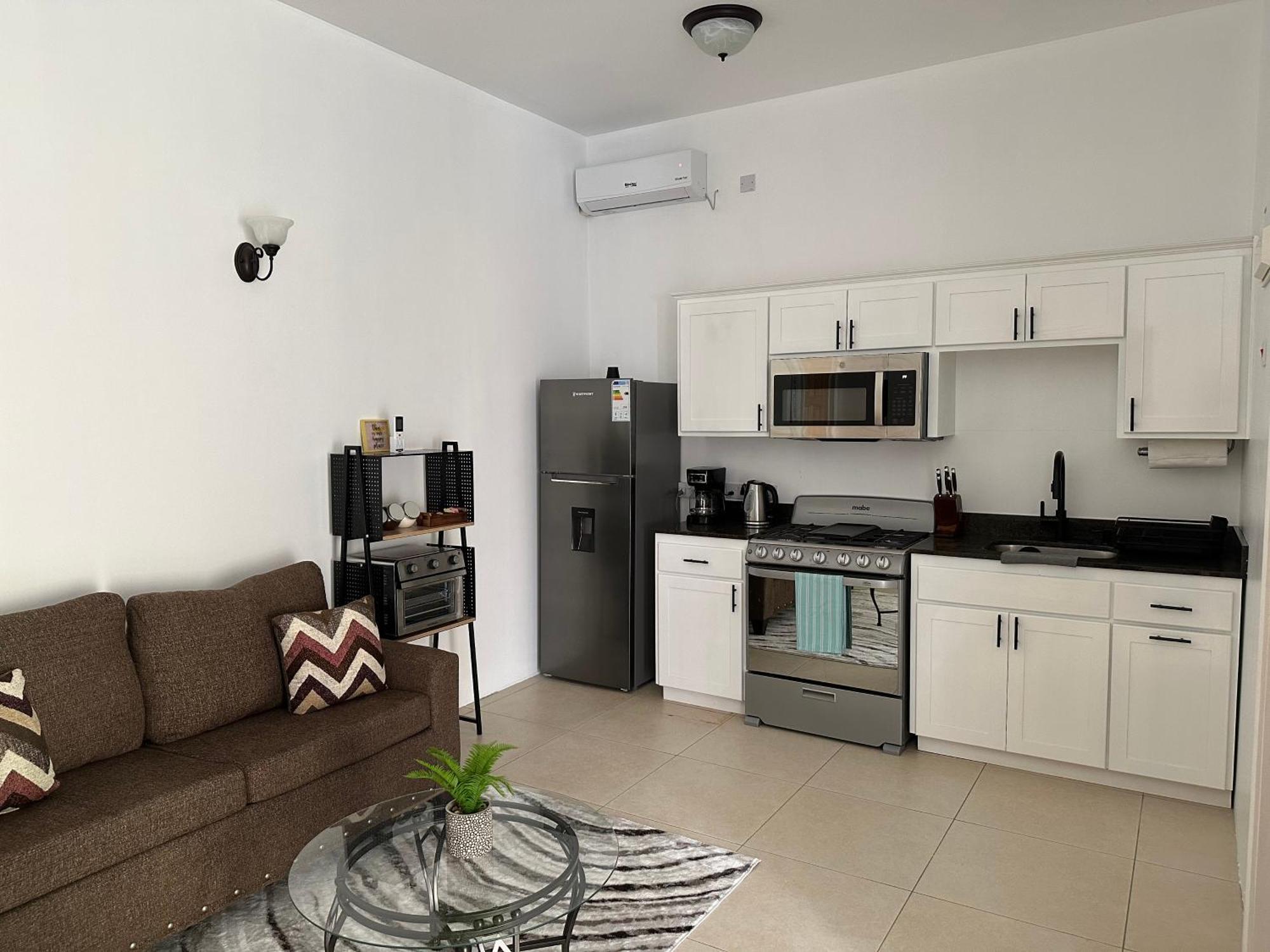 Eldorado Guesthouse & Car Rental Roseau Dış mekan fotoğraf