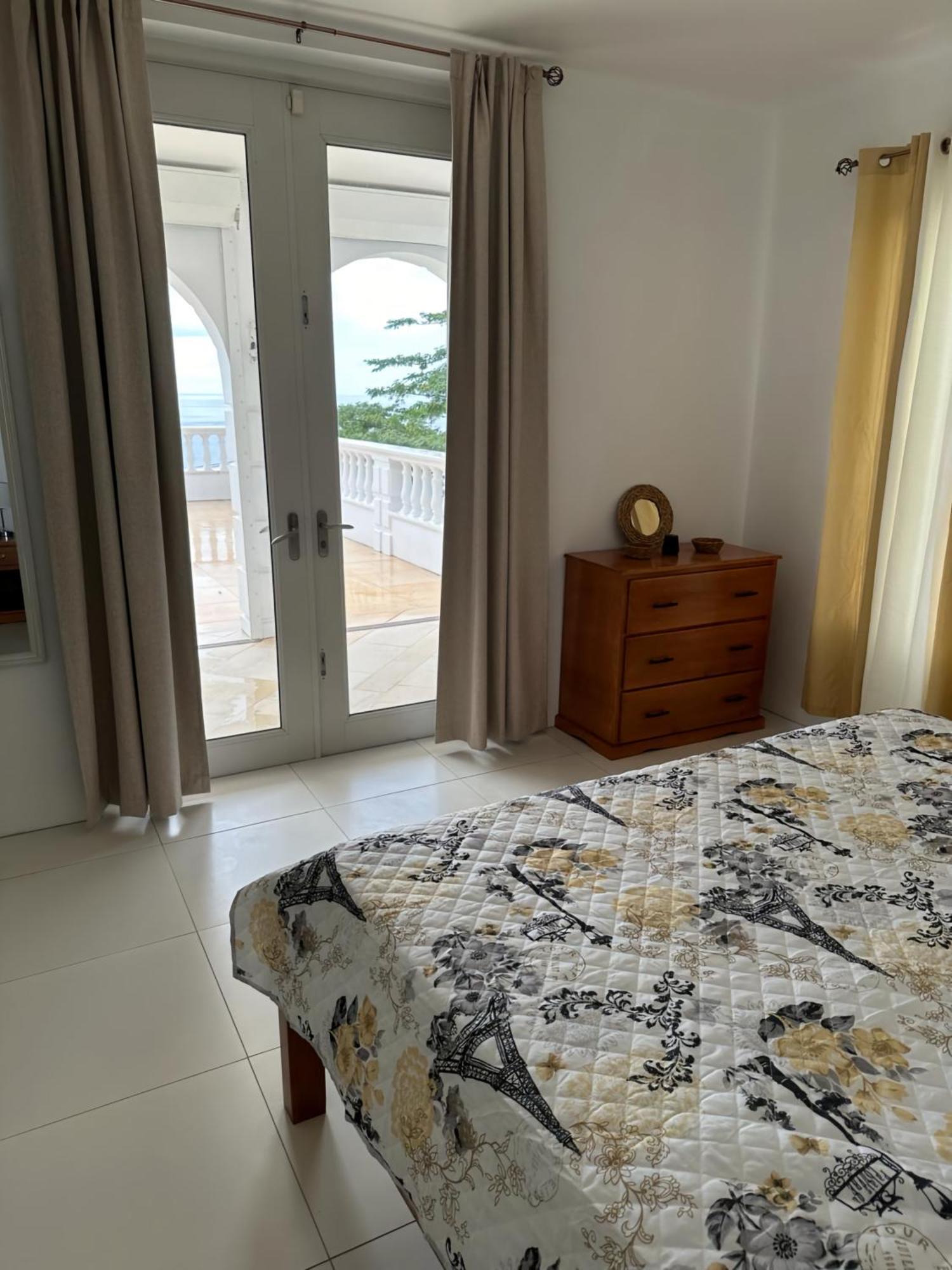 Eldorado Guesthouse & Car Rental Roseau Oda fotoğraf