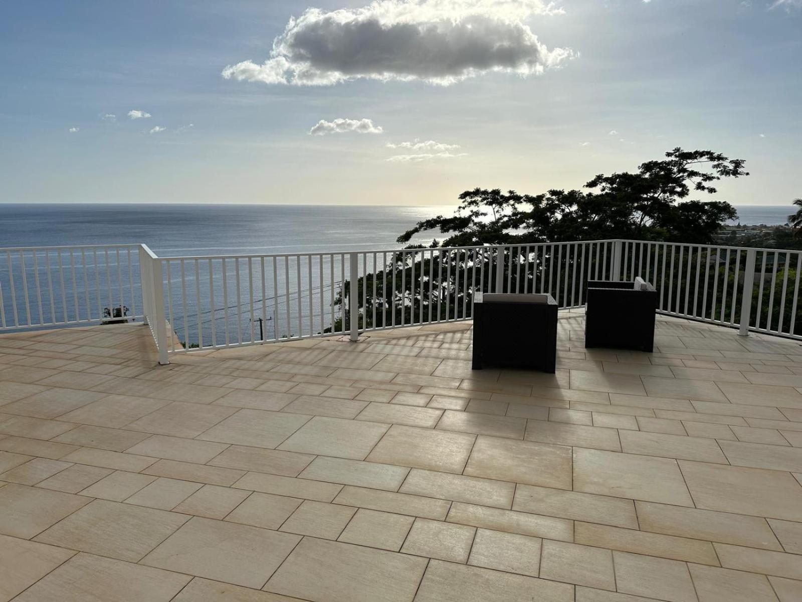 Eldorado Guesthouse & Car Rental Roseau Oda fotoğraf